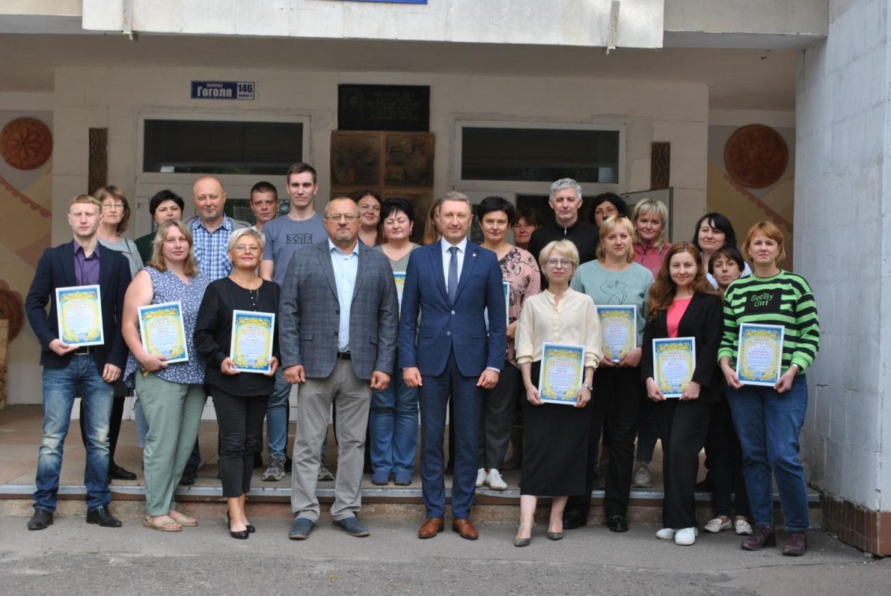 Привітання від ректора з Днем працівників освіти Вітання від Володимира Онищенка