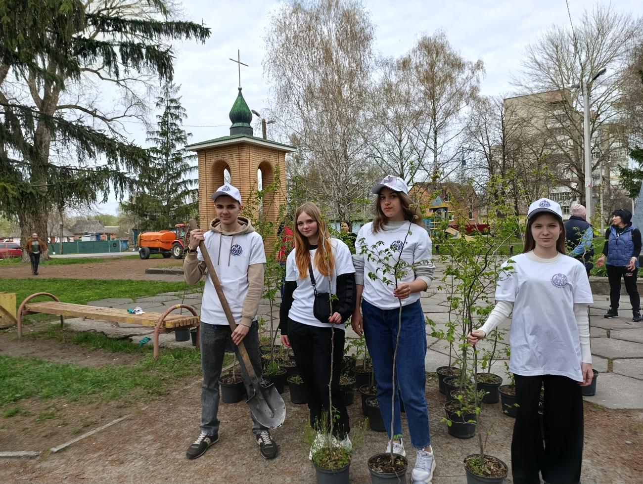 Студенти коледжу та представники ГО «ДРАЙВОВА МОЛОДЬ МИРГОРОДА»