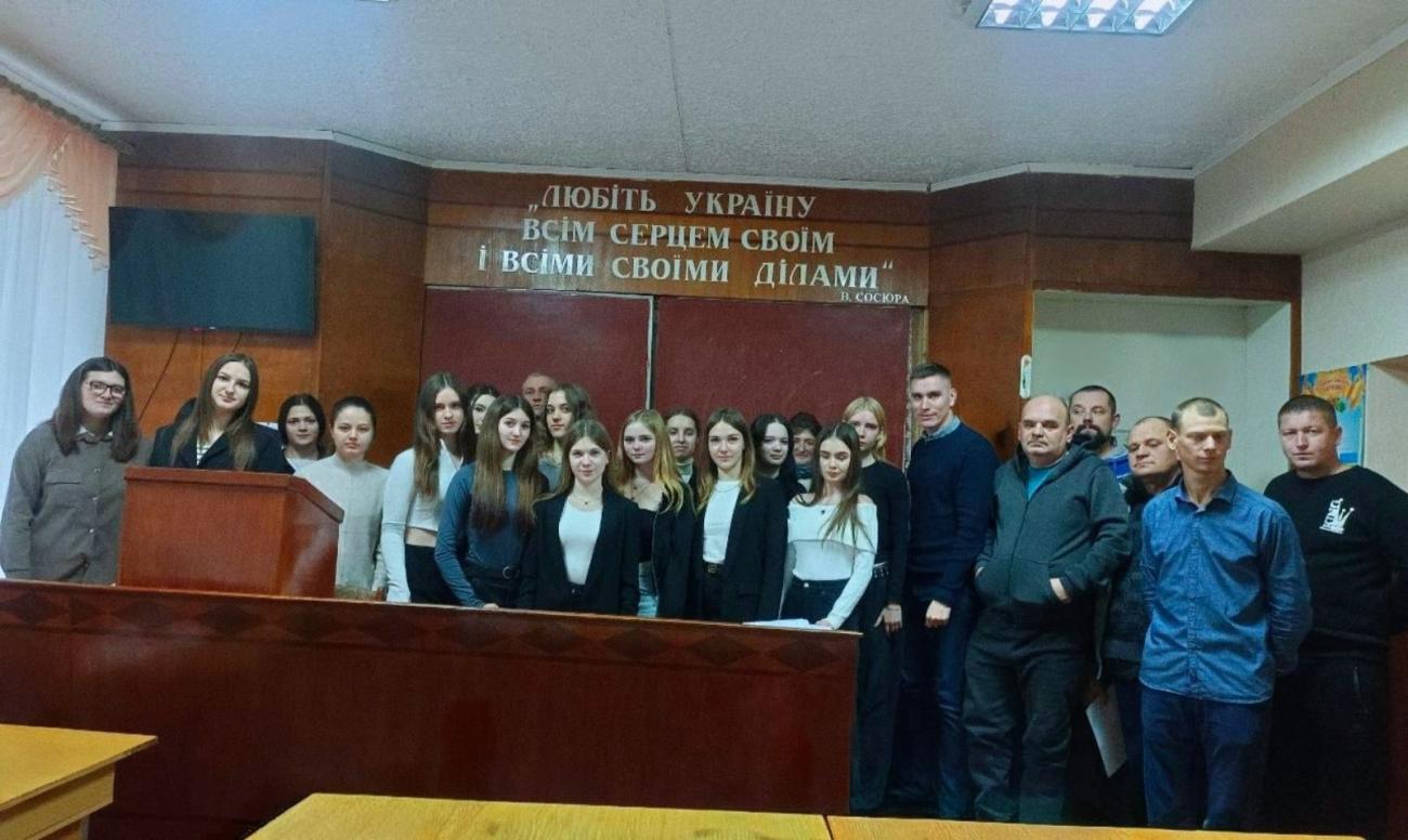 Студенти ІІІ курсу спеціальності 029 «Інформаційна, бібліотечна та архівна справа»