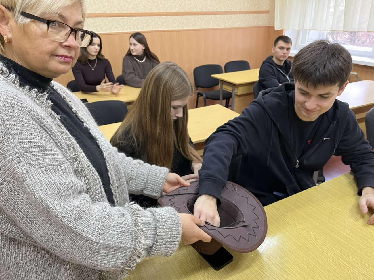 Здобувачі 3-го та 4-го курсів спеціальності 161 «Хімічні технології та інженерія»