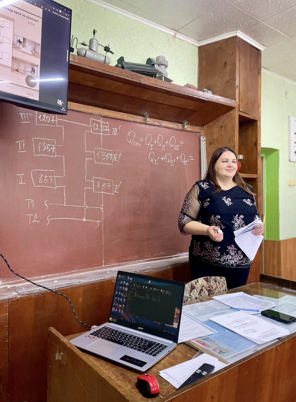 Викладач вищої категорії Лілія Віталіївна Декань