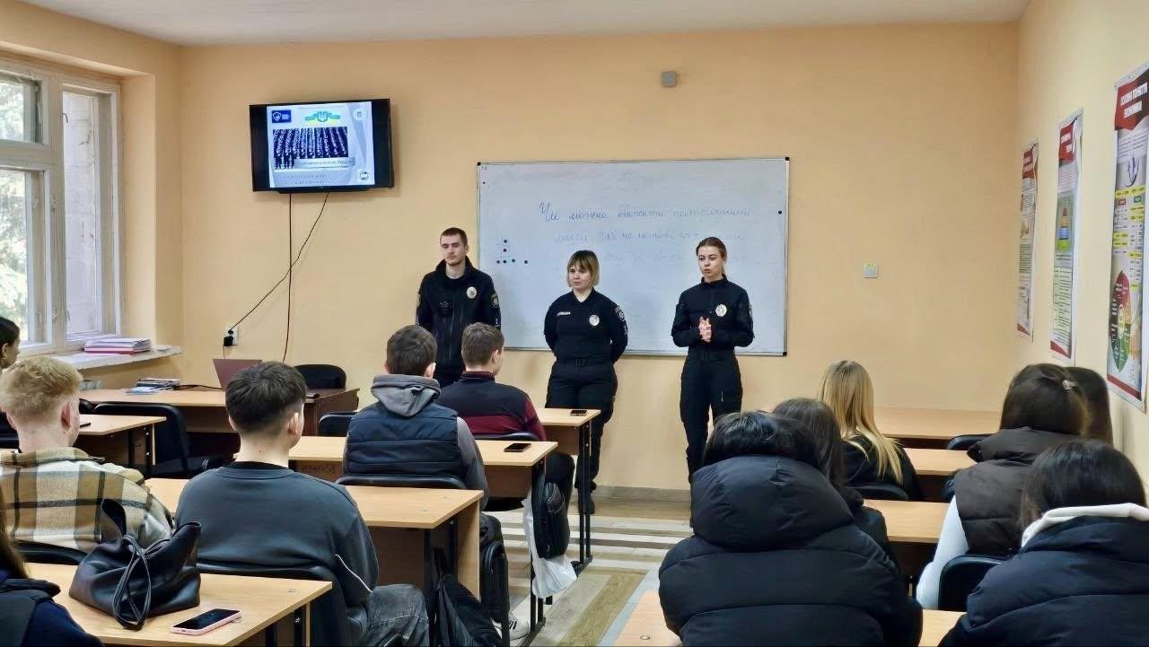 Олександра Полінкевич, Анна Фесенко та Вячеслав Синепол